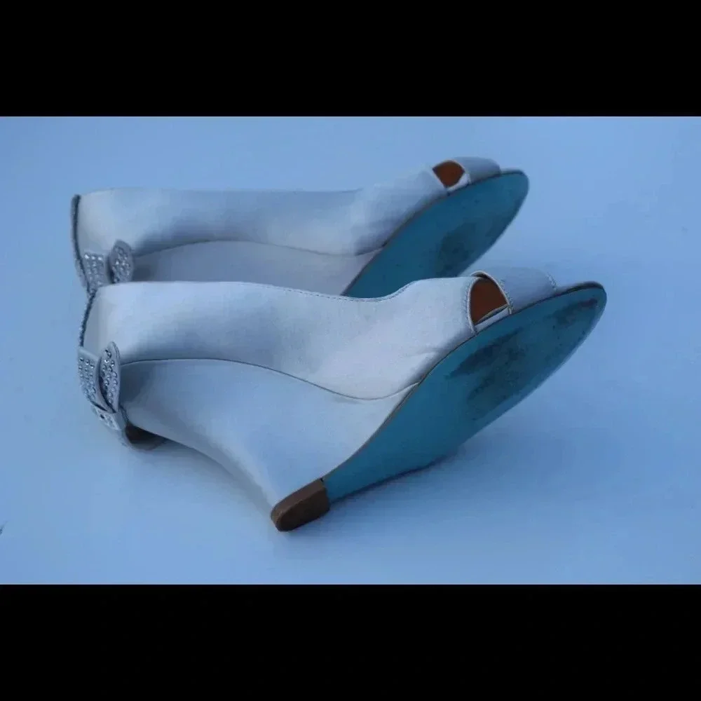 Pour La Victoire Cordelia wedges